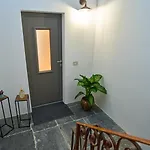 Casa Leo 아르제뇨