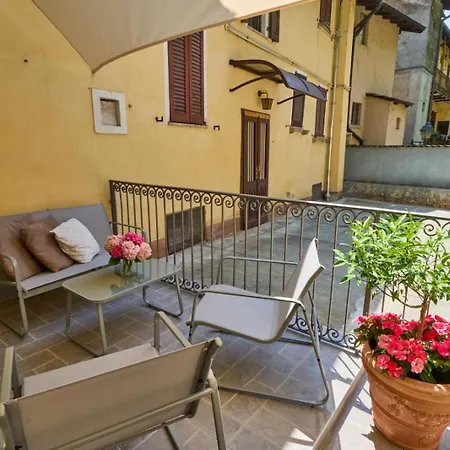 Casa Leo