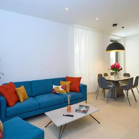 Casa Leo アルジェーニョ